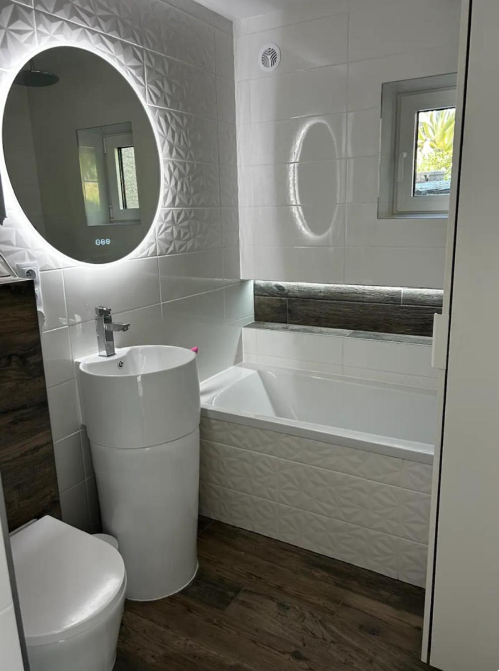 Belle Chambre Privee Avec Le Jardin Privatif Et Le Jacuzzi 滨海卡瓦莱尔 外观 照片