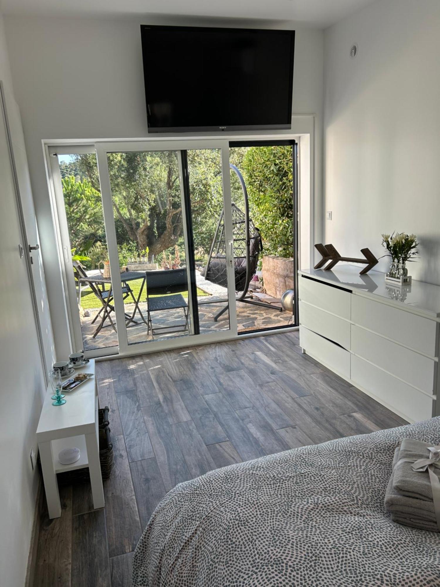 Belle Chambre Privee Avec Le Jardin Privatif Et Le Jacuzzi 滨海卡瓦莱尔 外观 照片