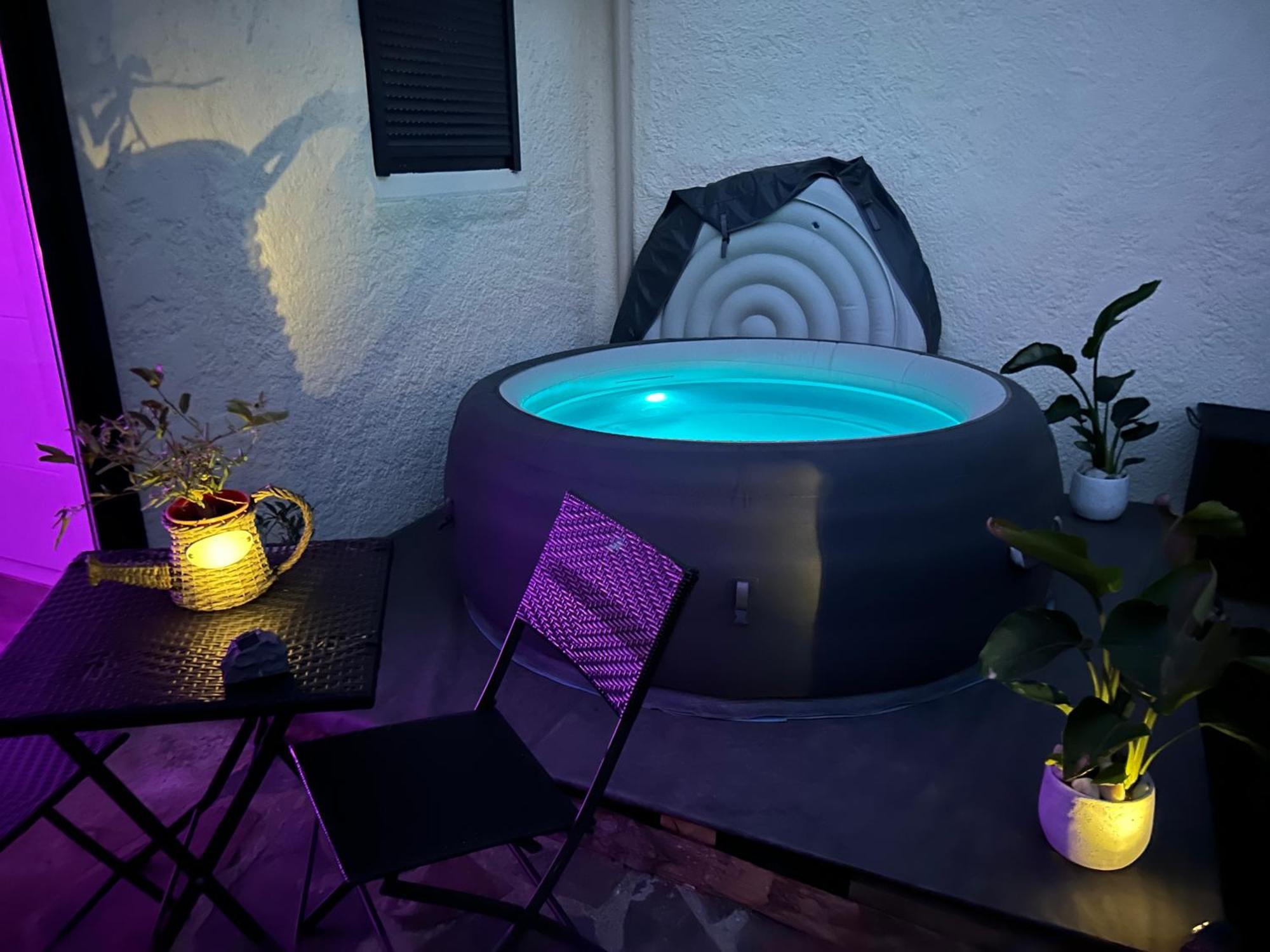 Belle Chambre Privee Avec Le Jardin Privatif Et Le Jacuzzi 滨海卡瓦莱尔 外观 照片