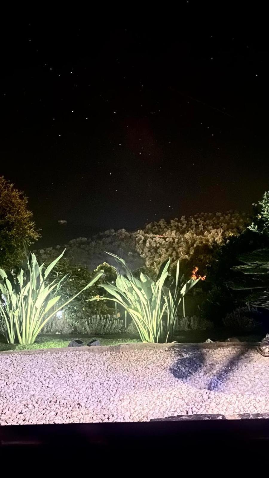 Belle Chambre Privee Avec Le Jardin Privatif Et Le Jacuzzi 滨海卡瓦莱尔 外观 照片