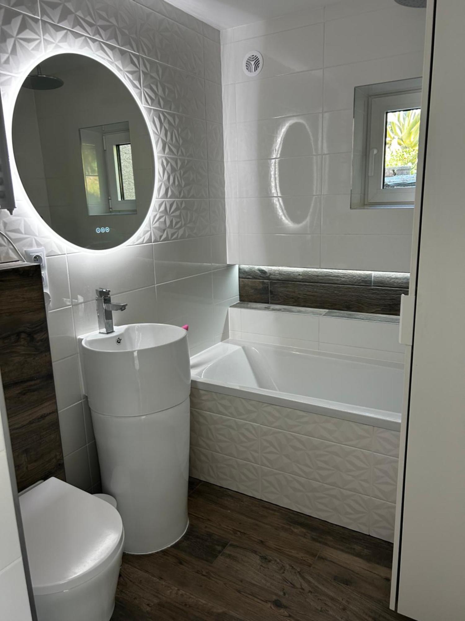 Belle Chambre Privee Avec Le Jardin Privatif Et Le Jacuzzi 滨海卡瓦莱尔 外观 照片