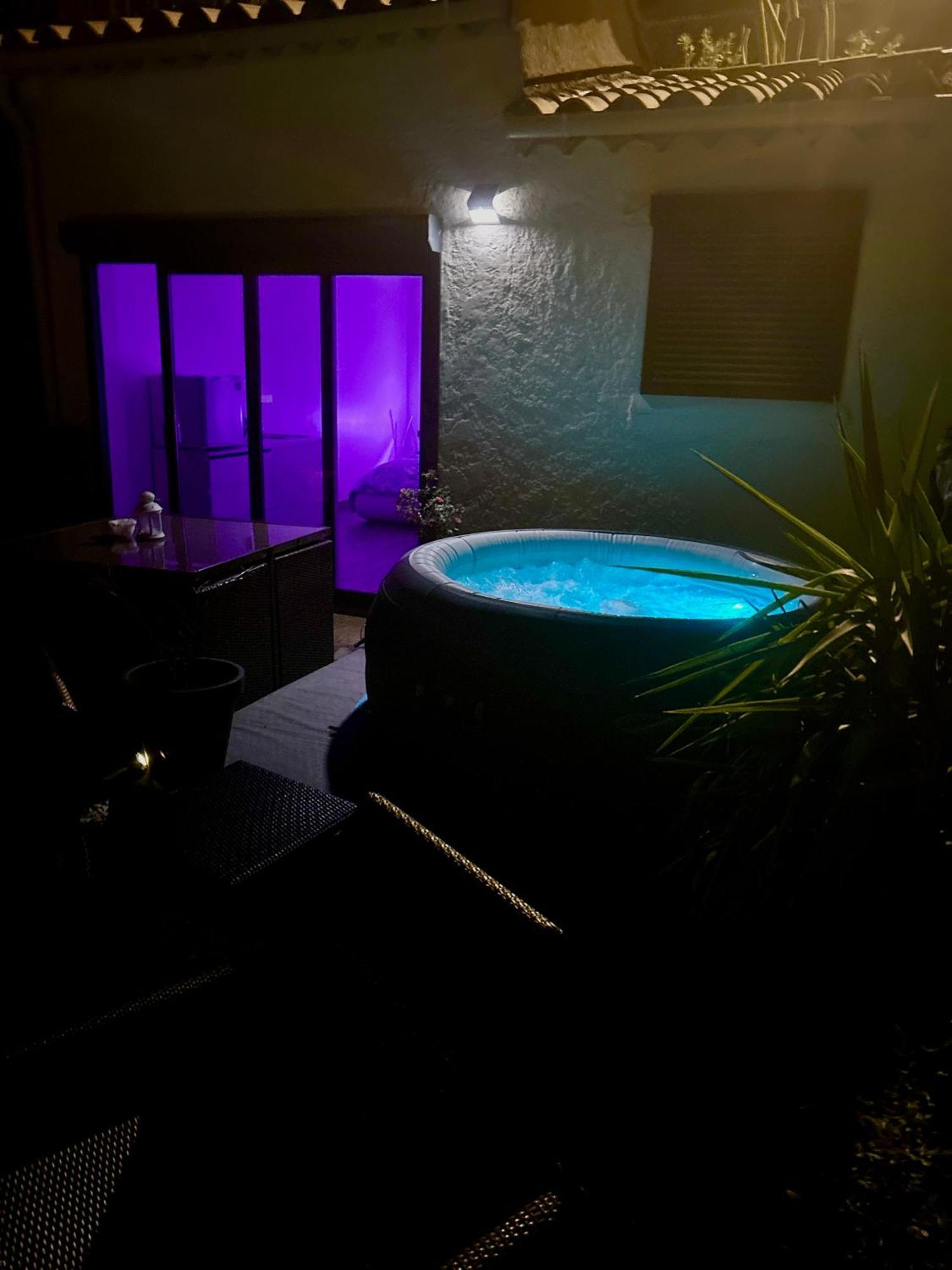 Belle Chambre Privee Avec Le Jardin Privatif Et Le Jacuzzi 滨海卡瓦莱尔 外观 照片